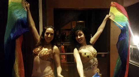 Bellydancers met cimbalen